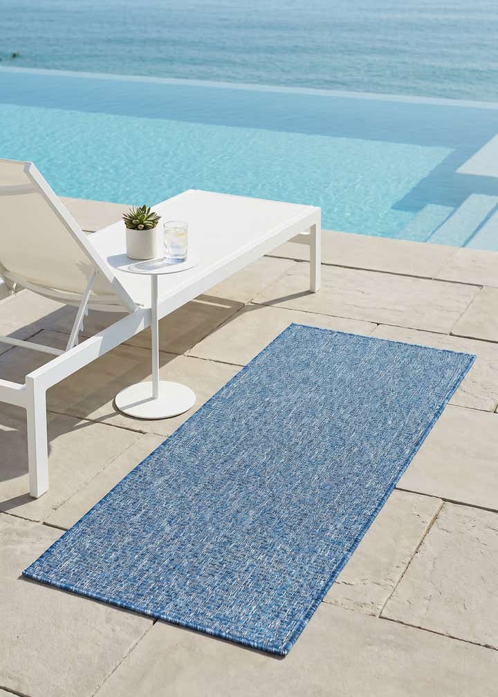 2' x 4' Easy-Clean Solid Indoor / Outdoor Runner Rug