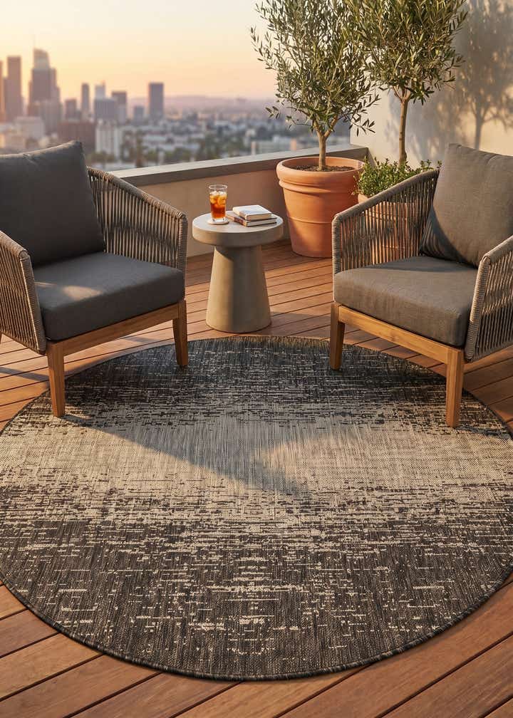5' 3 x 5' 3 Easy-Clean Modern Indoor / Outdoor Round Rug