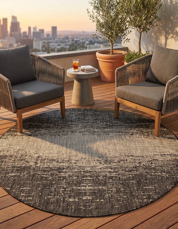 Detail image of 5' 3 x 5' 3 Easy-Clean Modern Indoor / Outdoor Round Rug