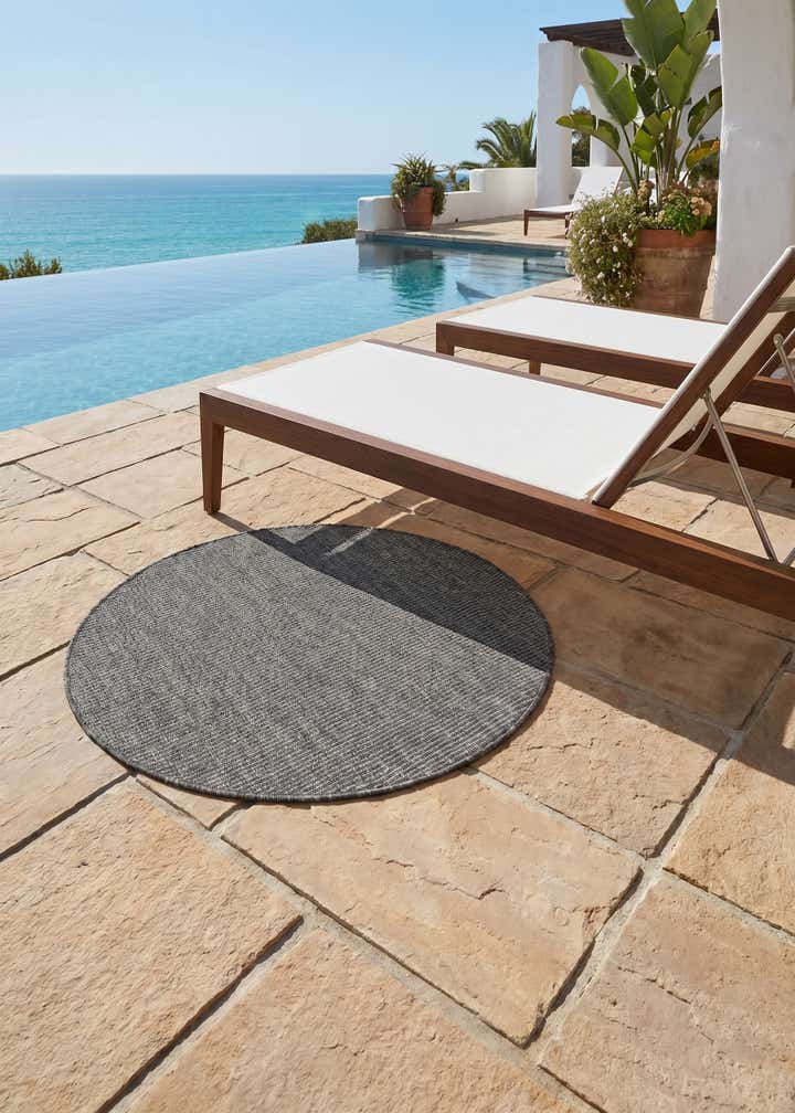 3' x 3' Easy-Clean Solid Indoor / Outdoor Round Rug
