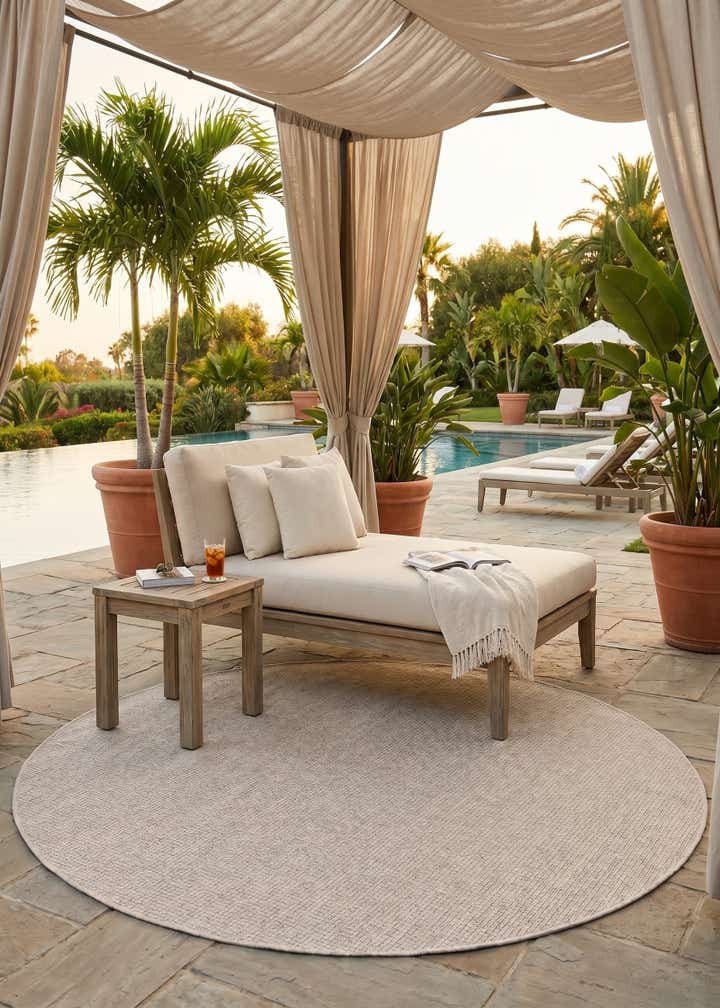 5' 3 x 5' 3 Easy-Clean Solid Indoor / Outdoor Round Rug