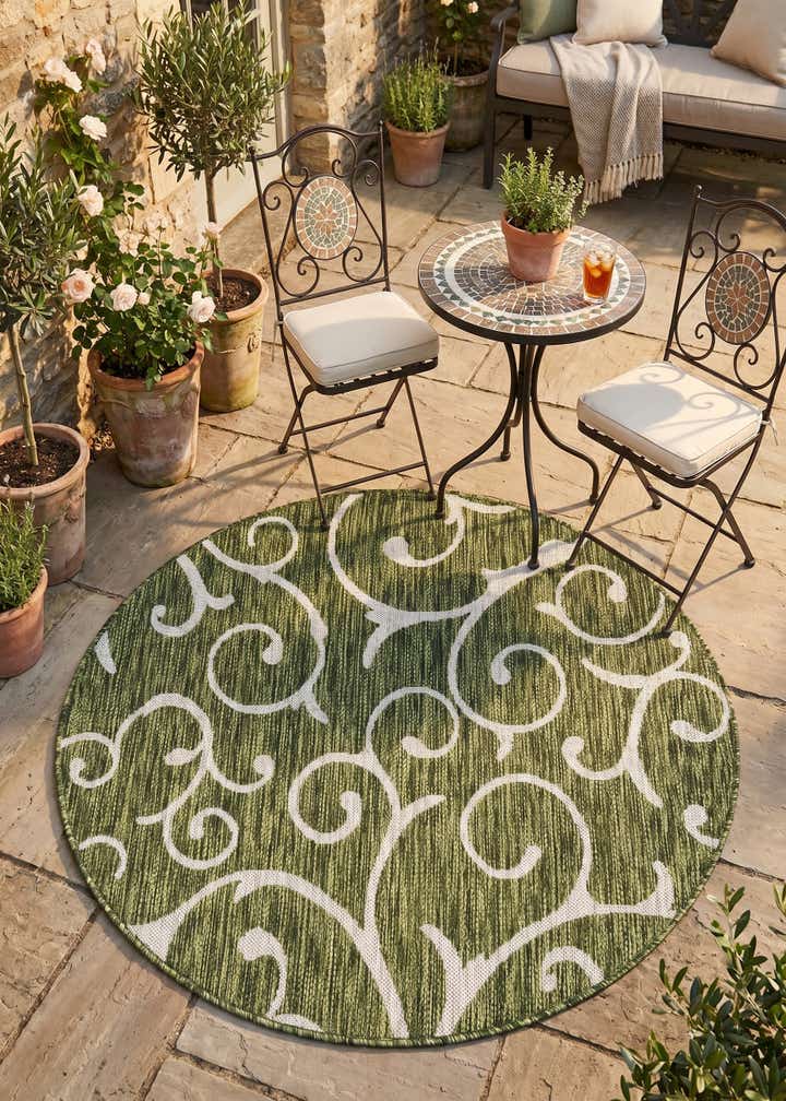 4' x 4' Easy-Clean Botanical Indoor / Outdoor Round Rug