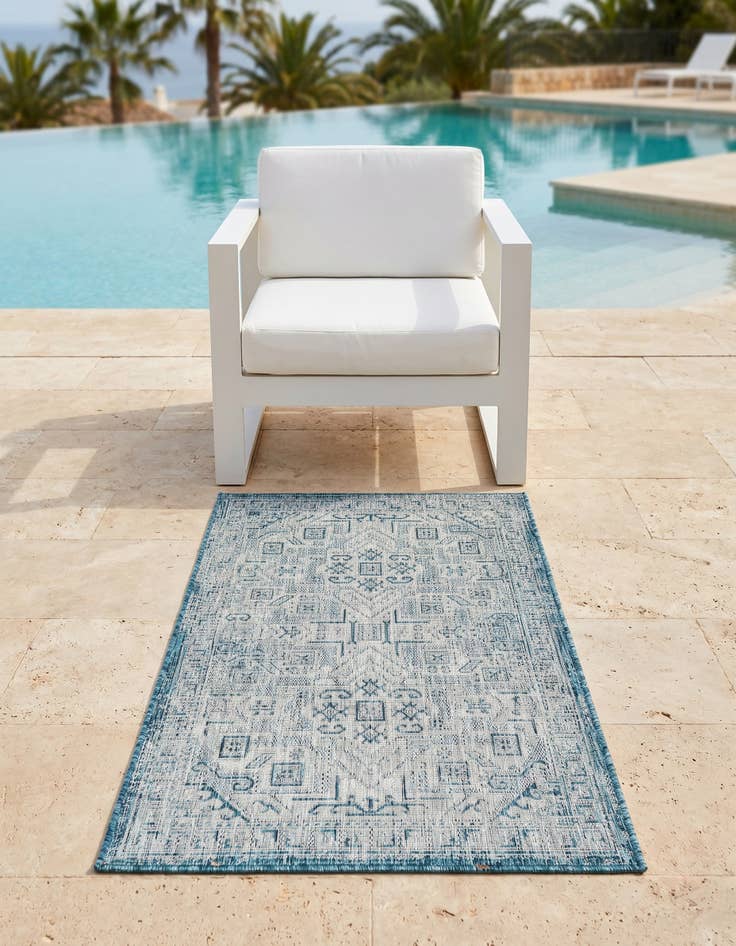 Detail image of 3' x 5' 3 Easy-Clean Aztec Indoor / Outdoor Rug