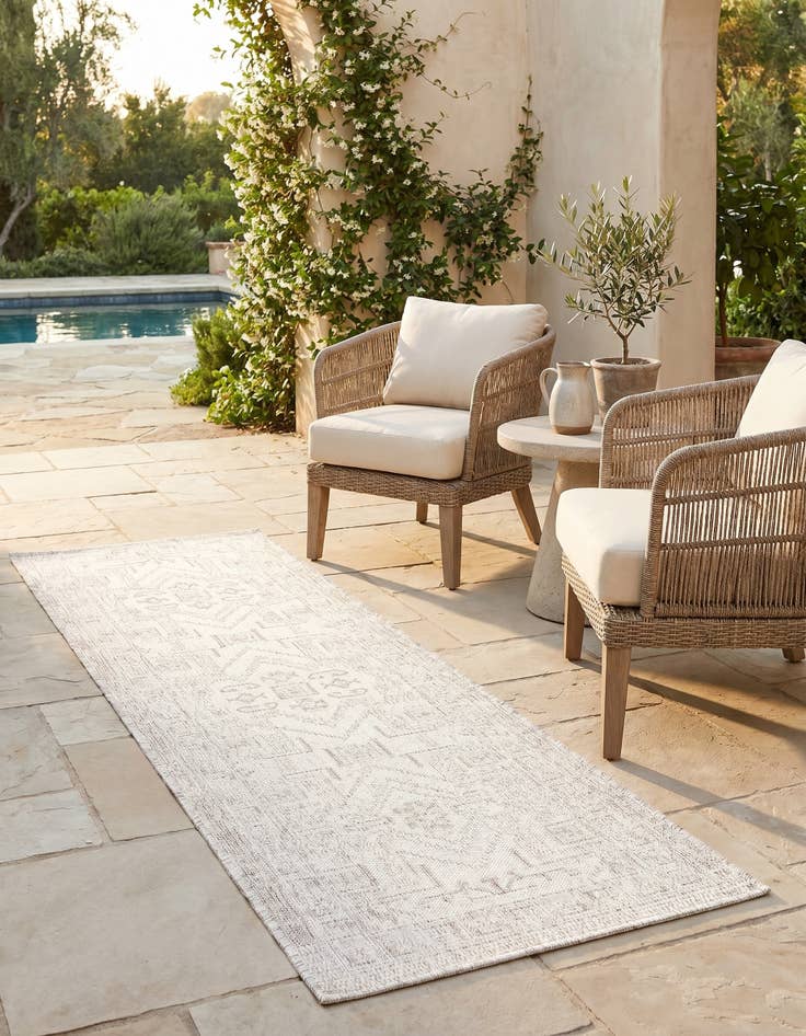 Detail image of 2' x 8' Easy-Clean Aztec Indoor / Outdoor Runner Rug