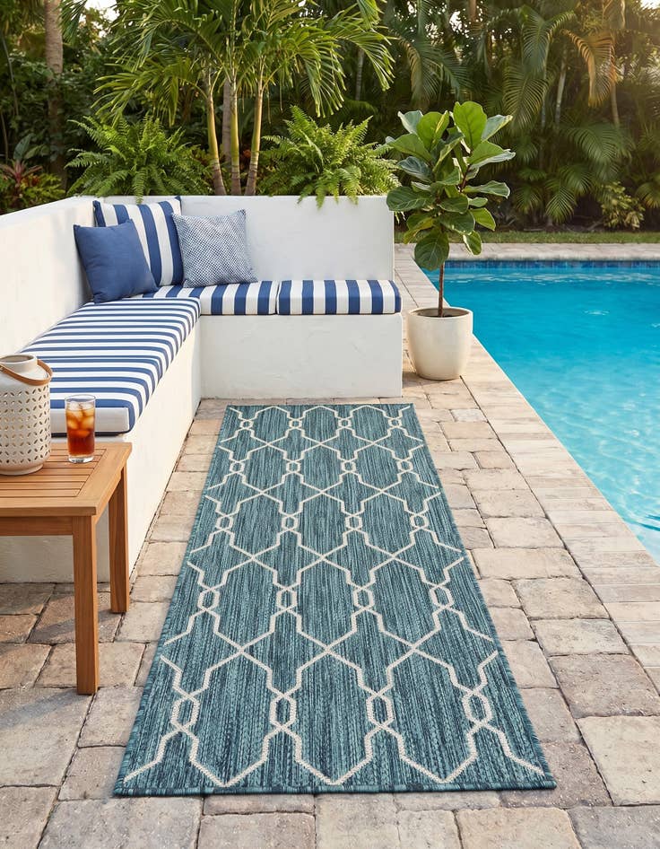 Detail image of 2' x 6' Easy-Clean Trellis Indoor / Outdoor Runner Rug