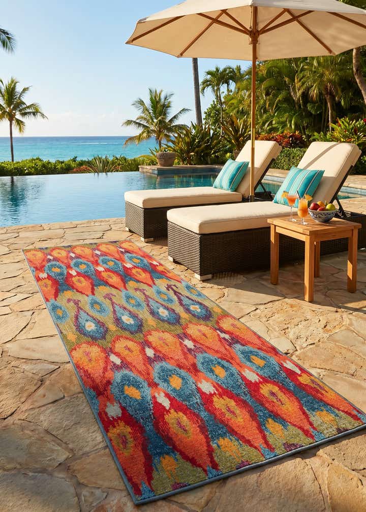 2' 7 x 7' Easy-Clean Modern Indoor / Outdoor Runner Rug