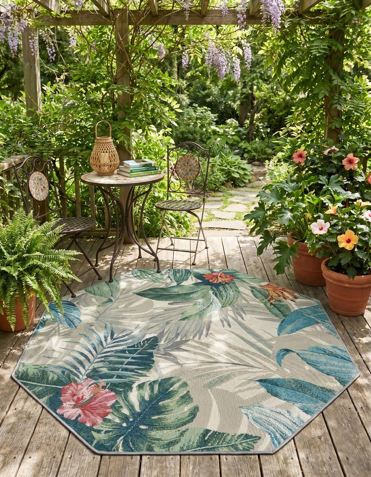 Detail image of 4' x 4' Easy-Clean Botanical Indoor / Outdoor Octagon Rug