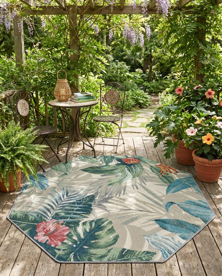 Detail image of 4' x 4' Easy-Clean Botanical Indoor / Outdoor Octagon Rug
