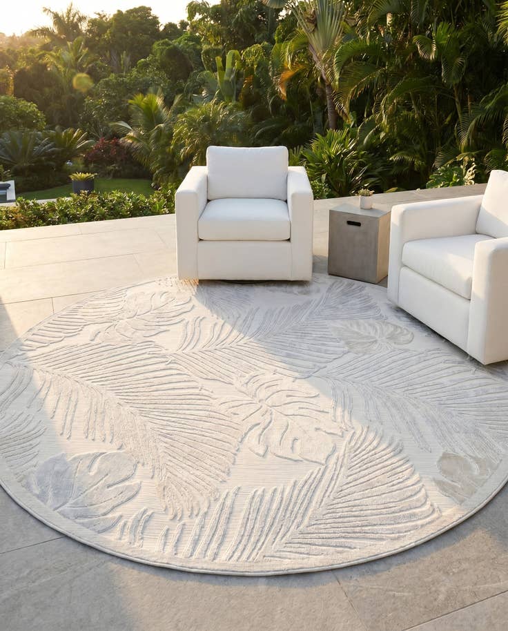 Detail image of 8' 2 x 8' 2 Easy-Clean Botanical Indoor / Outdoor Round Rug