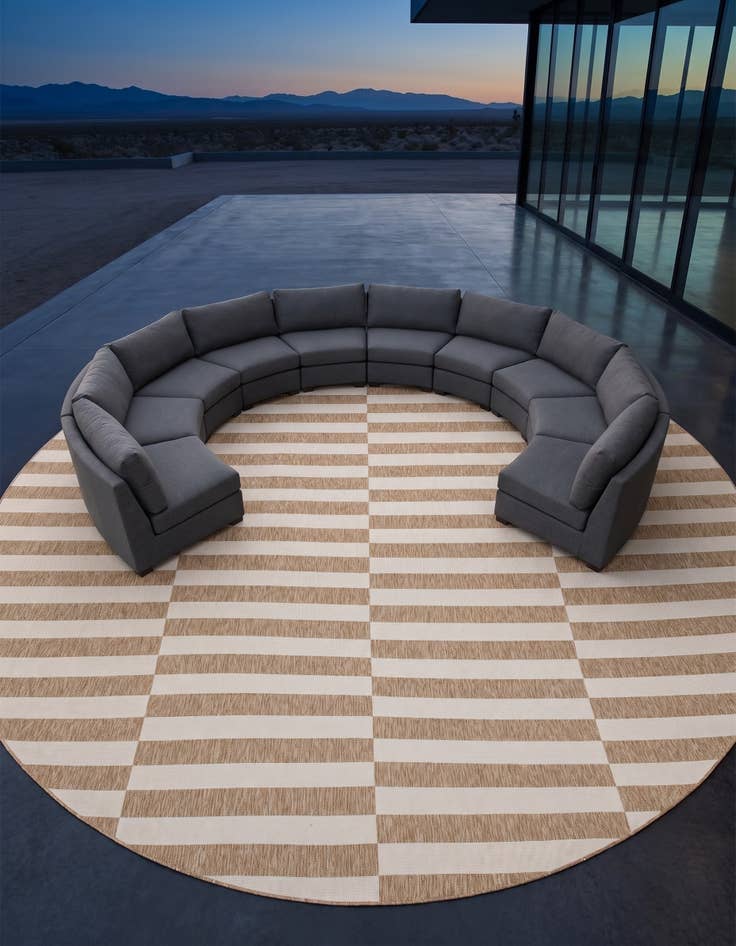 Detail image of 13' x 13' Easy-Clean Striped Indoor / Outdoor Round Rug