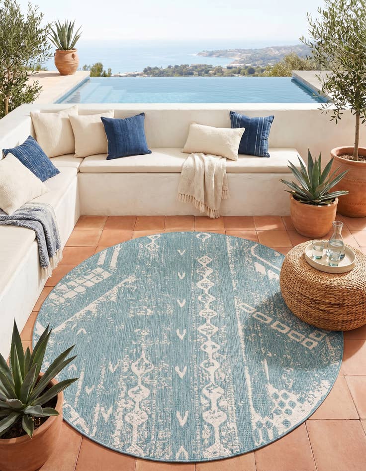 Detail image of 6' x 6' Easy-Clean Bohemian Indoor / Outdoor Round Rug