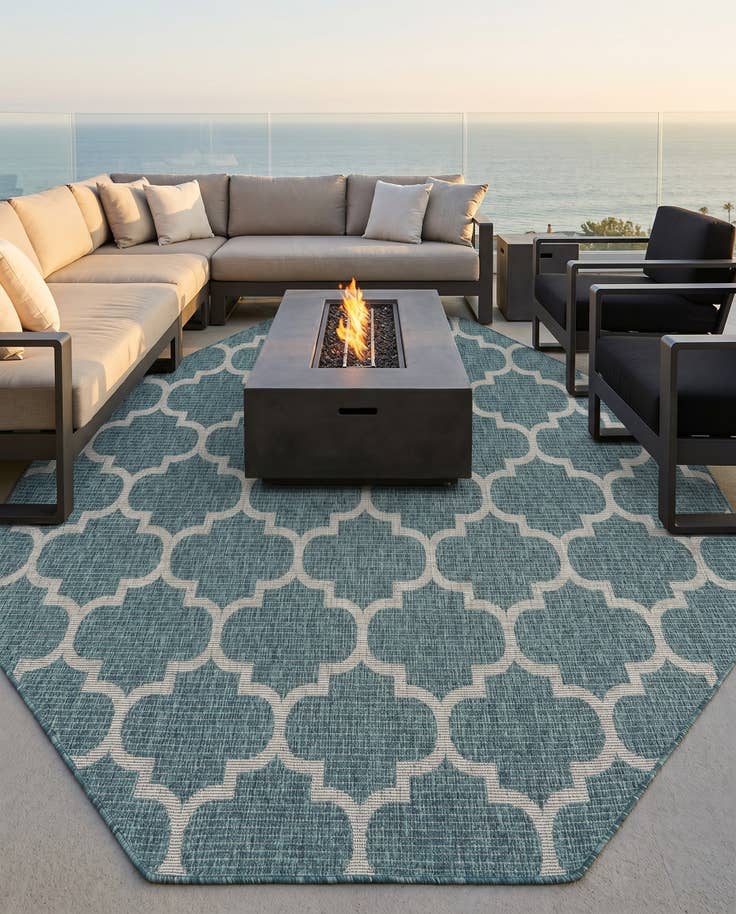 Detail image of 7' 10 x 7' 10 Easy-Clean Lattice Indoor / Outdoor Octagon Rug
