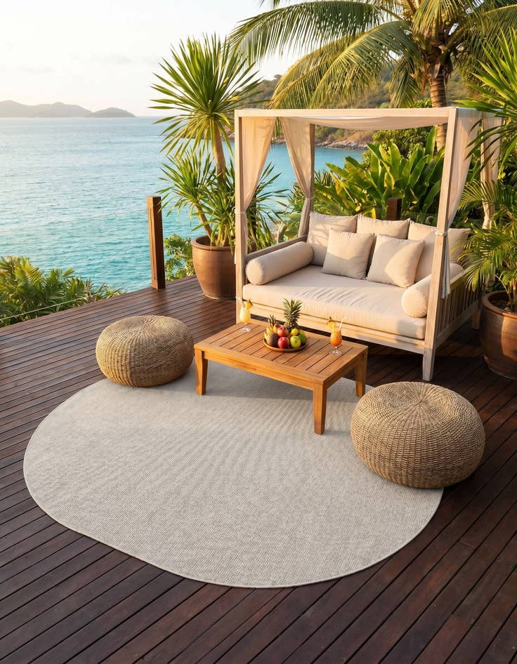 Detail image of 7' 10 x 10' Easy-Clean Solid Indoor / Outdoor Oval Rug