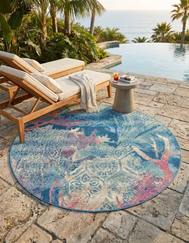 Detail image of 6' x 6' Easy-Clean Coastal Indoor / Outdoor Round Rug