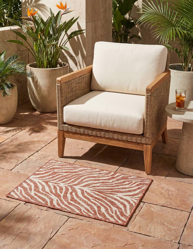 Detail image of 2' x 3' Easy-Clean Safari Indoor / Outdoor Rug