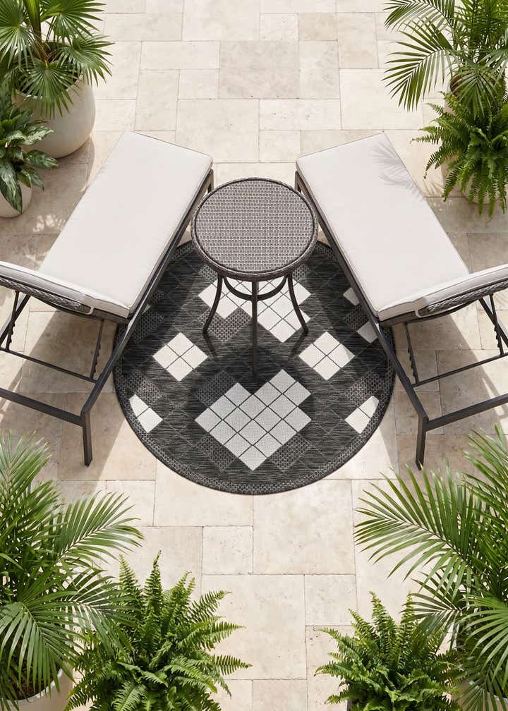 3' 1 x 3' 1 Easy-Clean Modern Indoor / Outdoor Round Rug