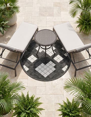3' 1 x 3' 1 Easy-Clean Modern Indoor / Outdoor Round Rug