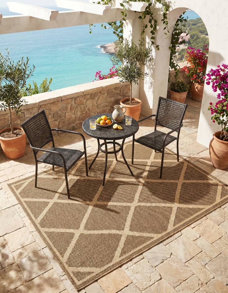 Detail image of 5' x 8' Easy-Clean Lattice Indoor / Outdoor Rug