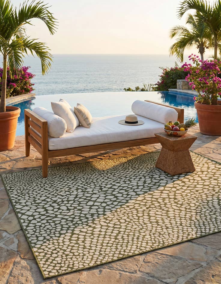 Detail image of 5' 3 x 8' Easy-Clean Jill Zarin Cape Town Indoor / Outdoor Rug