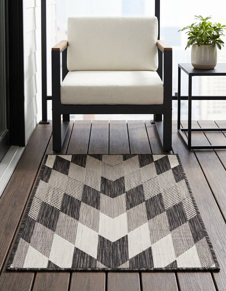 Detail image of 2' x 3' Easy-Clean Modern Indoor / Outdoor Rug