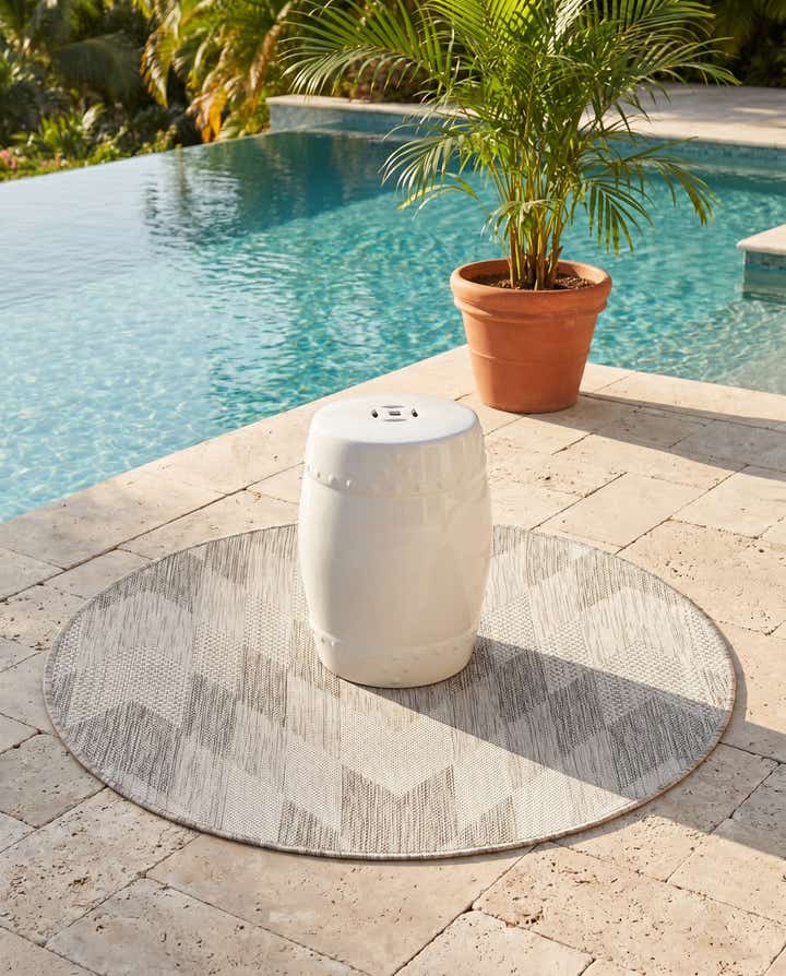 3' x 3' Easy-Clean Modern Indoor / Outdoor Round Rug