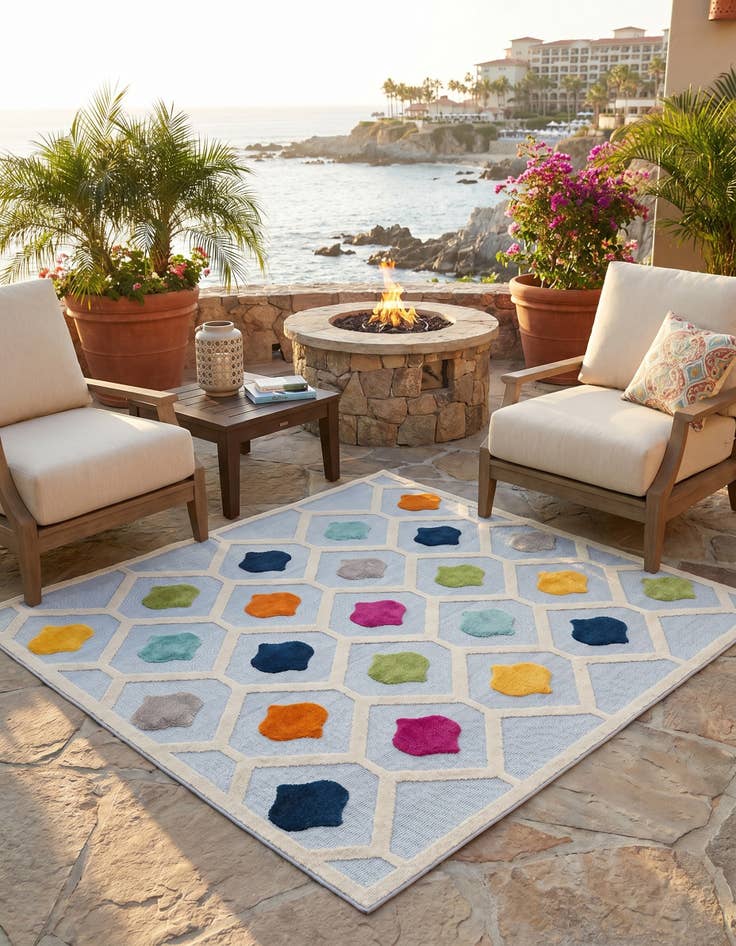 Detail image of 7' 10 x 7' 10 Easy-Clean Aruba Indoor / Outdoor Square Rug