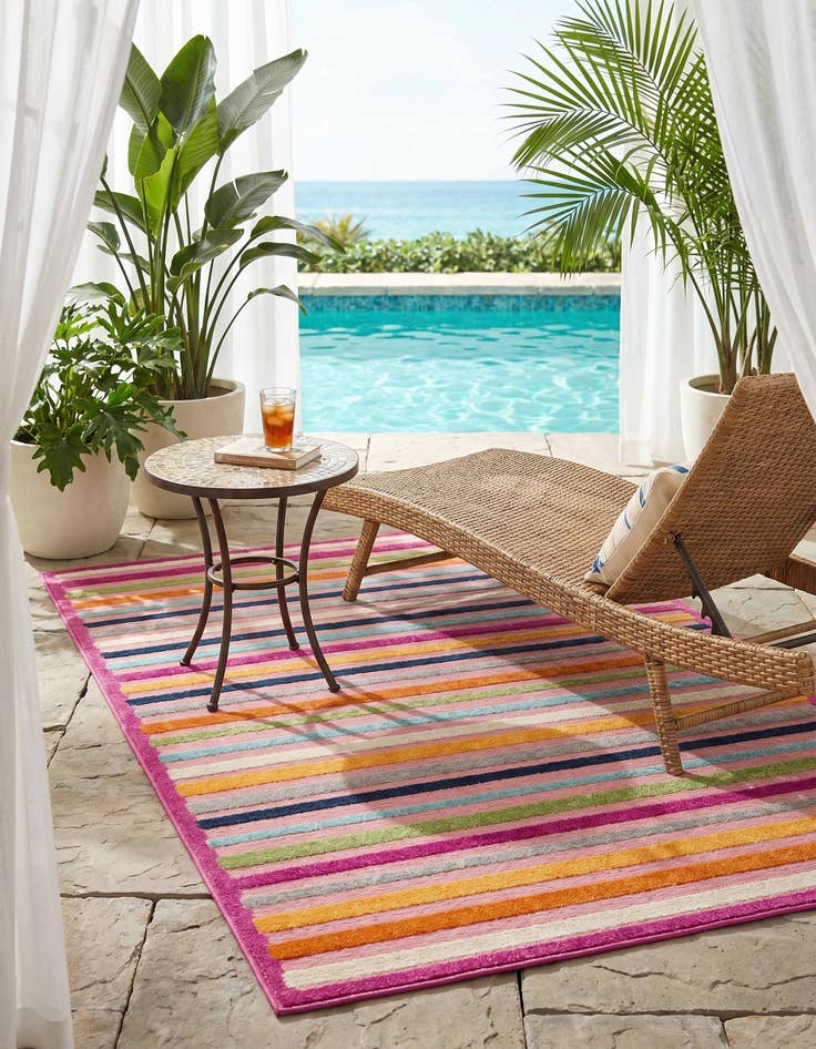 Detail image of 5' 3 x 8' Easy-Clean Aruba Indoor / Outdoor Rug