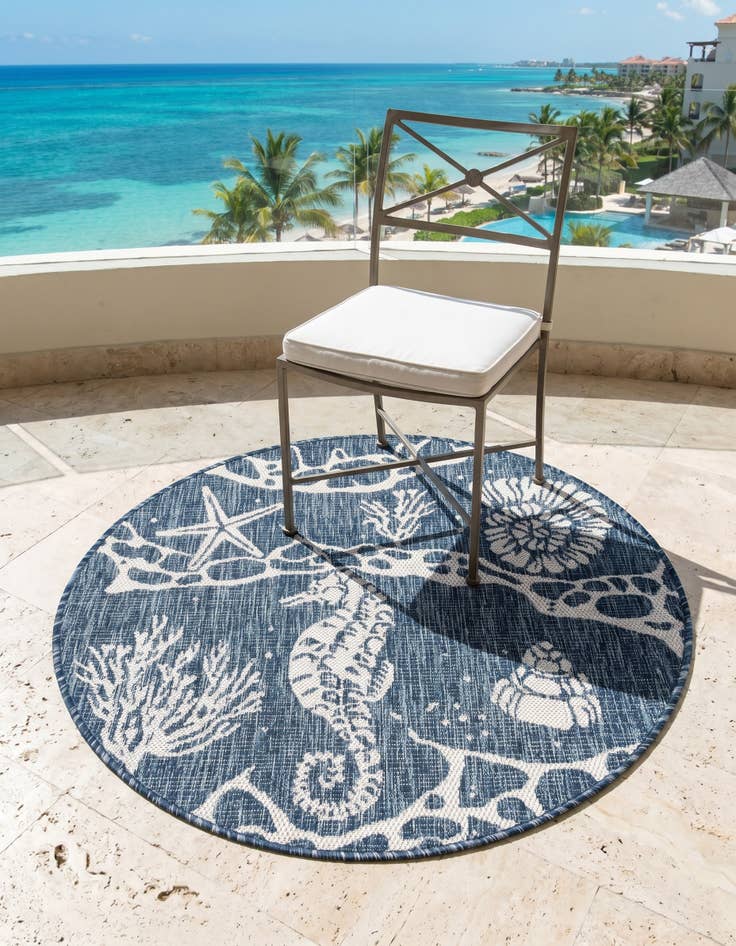 Detail image of 3' x 3' Easy-Clean Coastal Indoor / Outdoor Round Rug