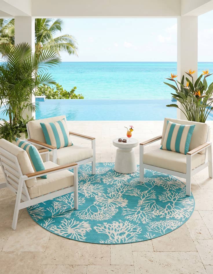 Detail image of 7' x 7' Easy-Clean Coastal Indoor / Outdoor Round Rug