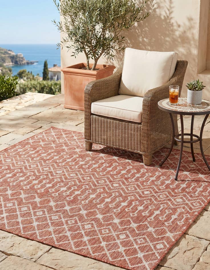 Detail image of 5' 3 x 5' 3 Easy-Clean Lattice Indoor / Outdoor Square Rug