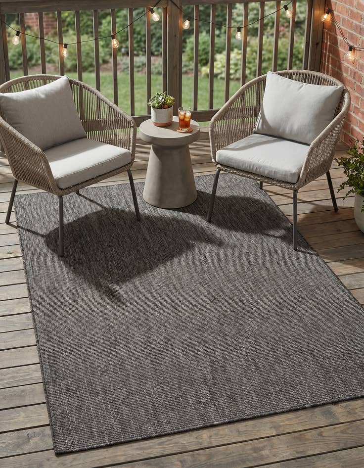 Detail image of 5' 3 x 8' Easy-Clean Solid Indoor / Outdoor Rug