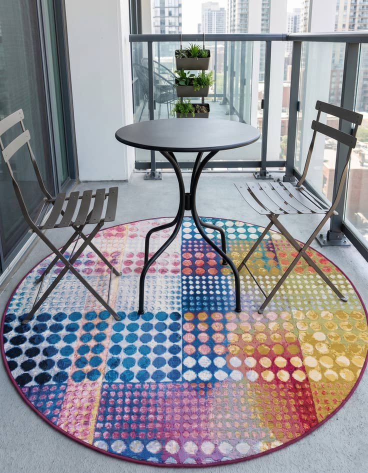Detail image of 5' x 5' Easy-Clean Modern Indoor / Outdoor Round Rug