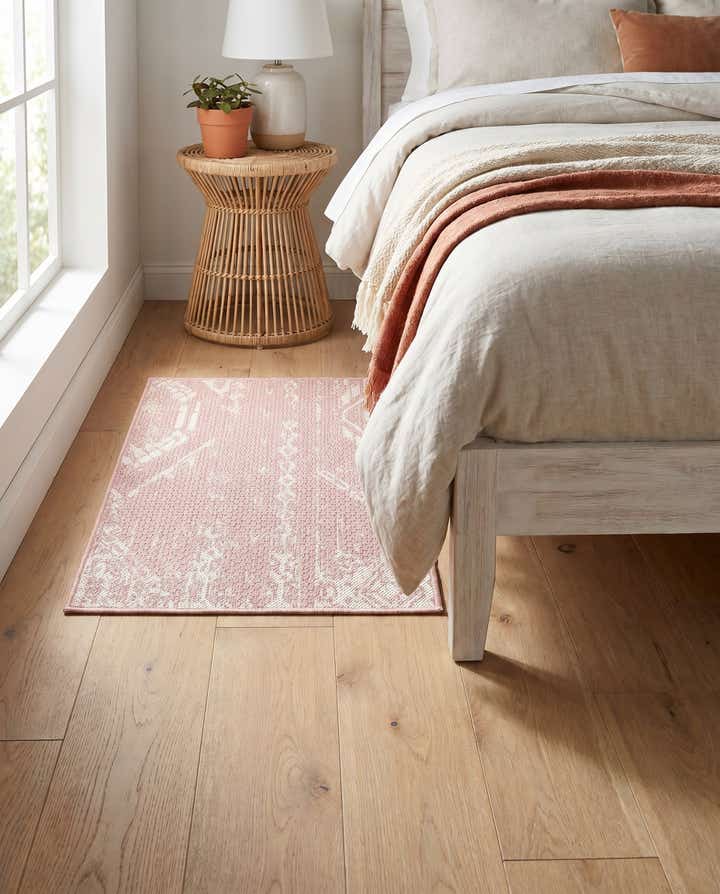 2' x 3' Easy-Clean Bohemian Indoor / Outdoor Rug