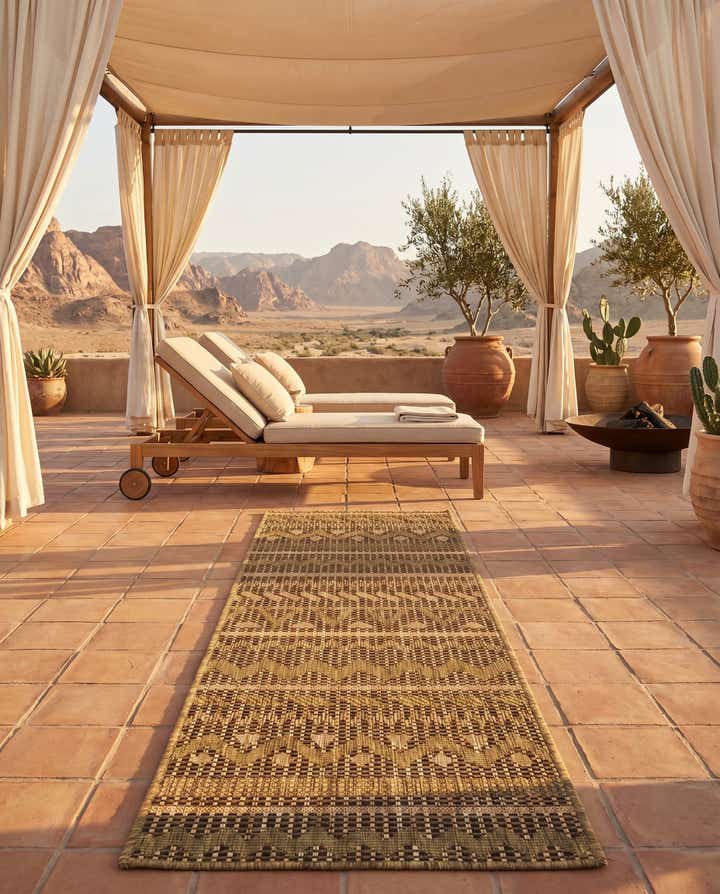 2' x 6' Easy-Clean Modern Indoor / Outdoor Runner Rug