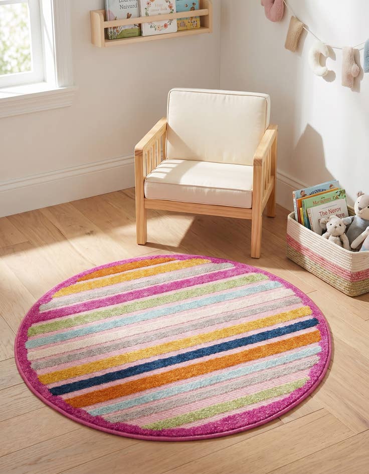 Detail image of 3' 3 x 3' 3 Easy-Clean Aruba Indoor / Outdoor Round Rug
