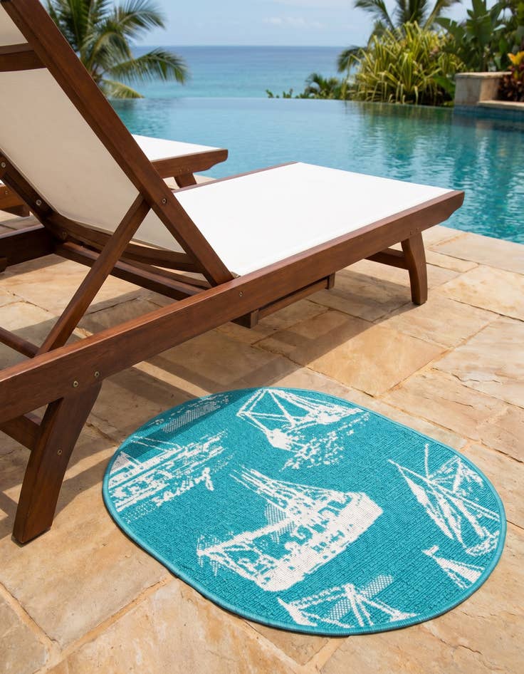 Detail image of 2' x 3' Easy-Clean Coastal Indoor / Outdoor Oval Rug