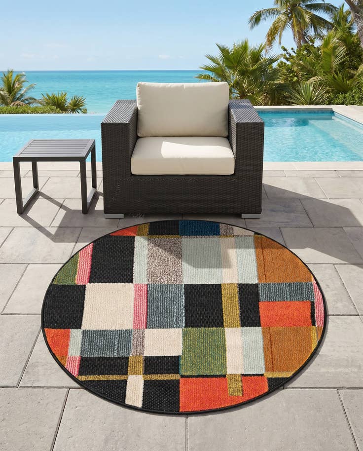 Detail image of 3' x 3' Easy-Clean Casablanca Indoor / Outdoor Round Rug