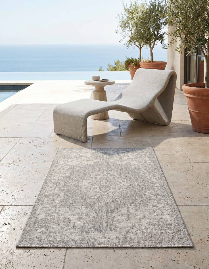 Detail image of 3' x 5' 3 Easy-Clean Jill Zarin Dubai Indoor / Outdoor Rug