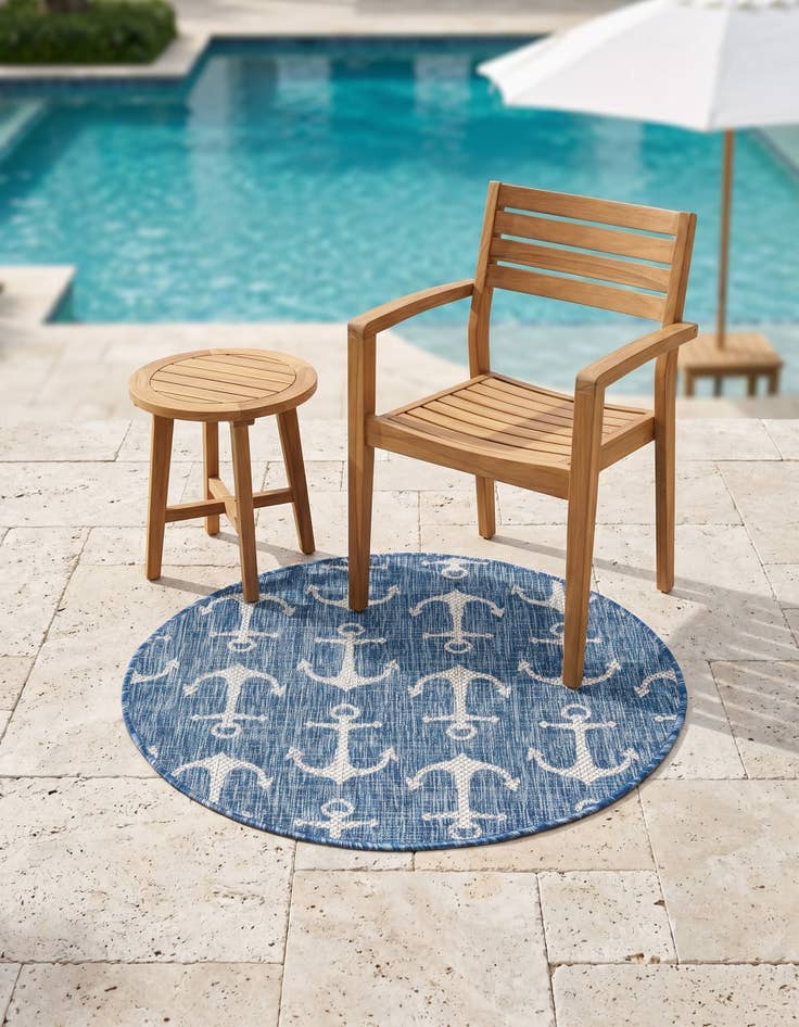 Detail image of 3' x 3' Easy-Clean Coastal Indoor / Outdoor Round Rug