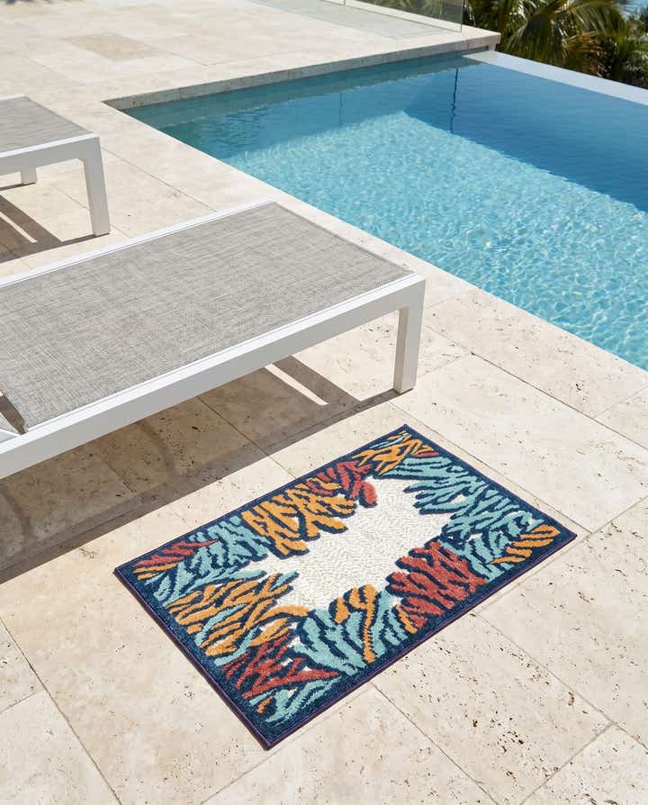 2' x 3' Easy-Clean Belize Indoor / Outdoor Rug