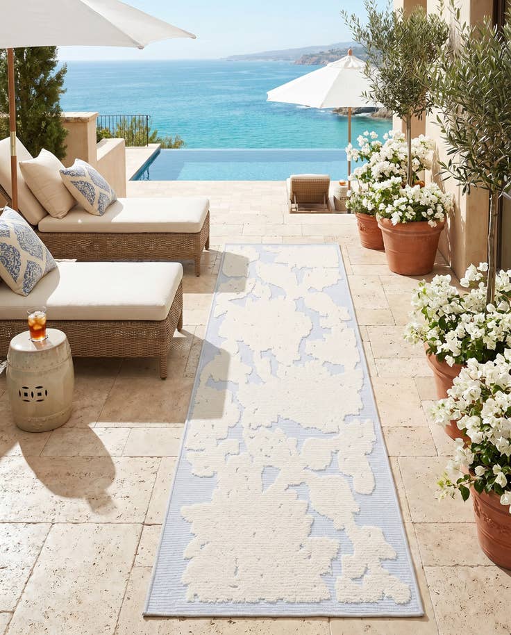Detail image of 2' x 6' Easy-Clean Aruba Indoor / Outdoor Runner Rug