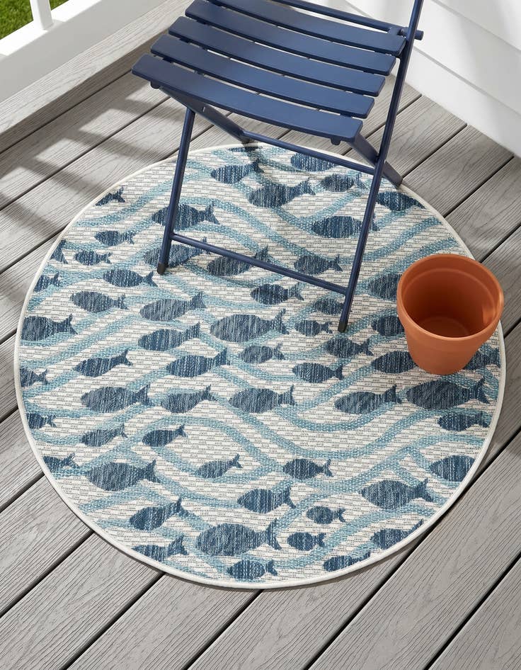 Detail image of 3' 1 x 3' 1 Easy-Clean Coastal Indoor / Outdoor Round Rug
