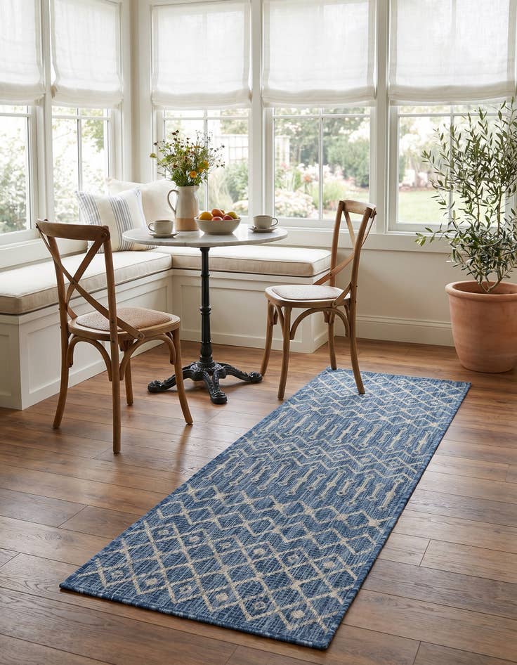 Detail image of 2' x 6' Easy-Clean Lattice Indoor / Outdoor Runner Rug