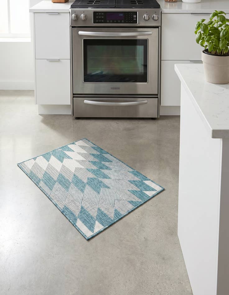 Detail image of 2' x 3' Easy-Clean Modern Indoor / Outdoor Rug