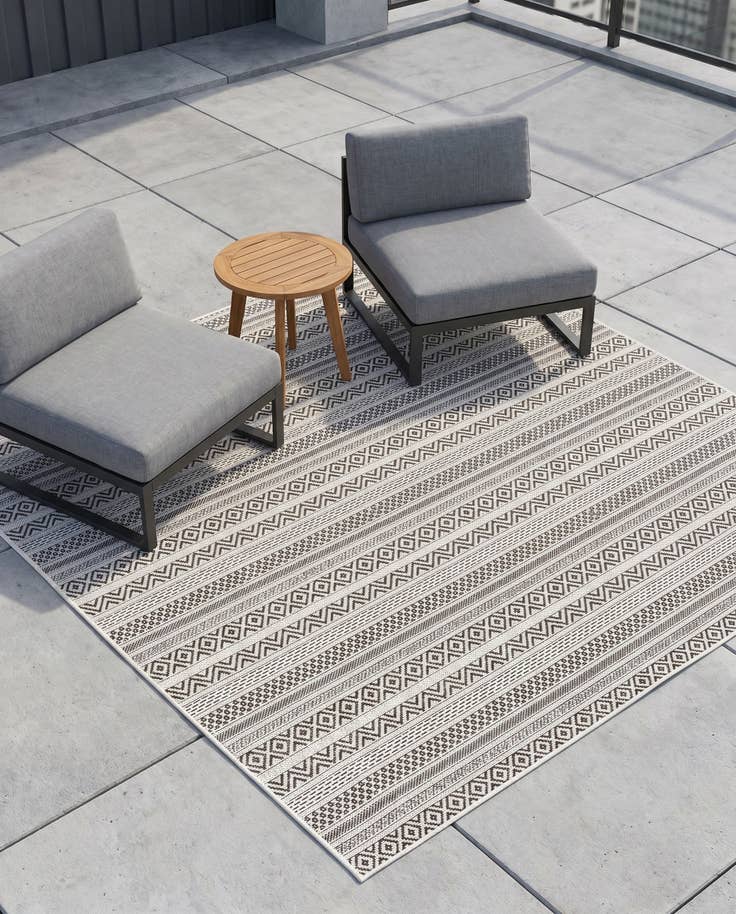 Detail image of 5' 3 x 5' 3 Easy-Clean Ribbon Indoor / Outdoor Square Rug