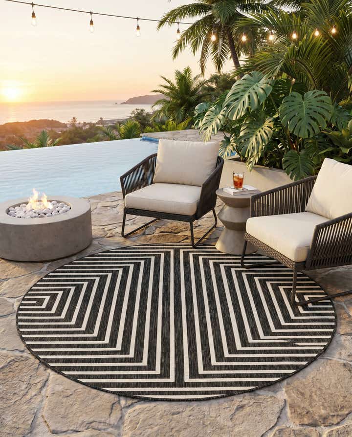 6' x 6' Easy-Clean Modern Indoor / Outdoor Round Rug