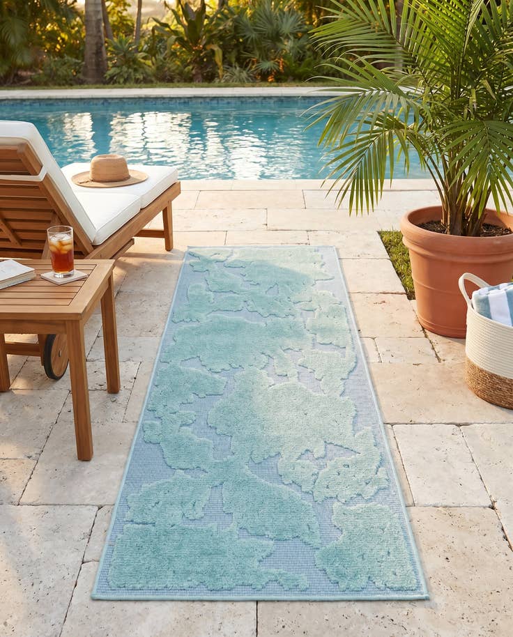 Detail image of 2' x 6' Easy-Clean Aruba Indoor / Outdoor Runner Rug