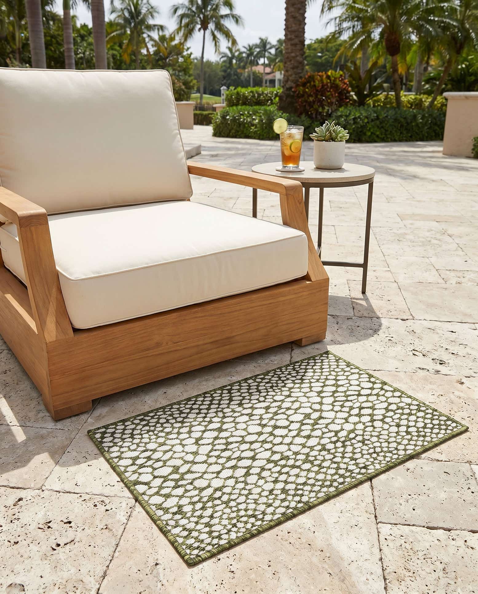 2' x 3' Easy-Clean Jill Zarin Cape Town Indoor / Outdoor Rug