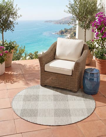 3' x 3' Easy-Clean Checkered Indoor / Outdoor Round Rug