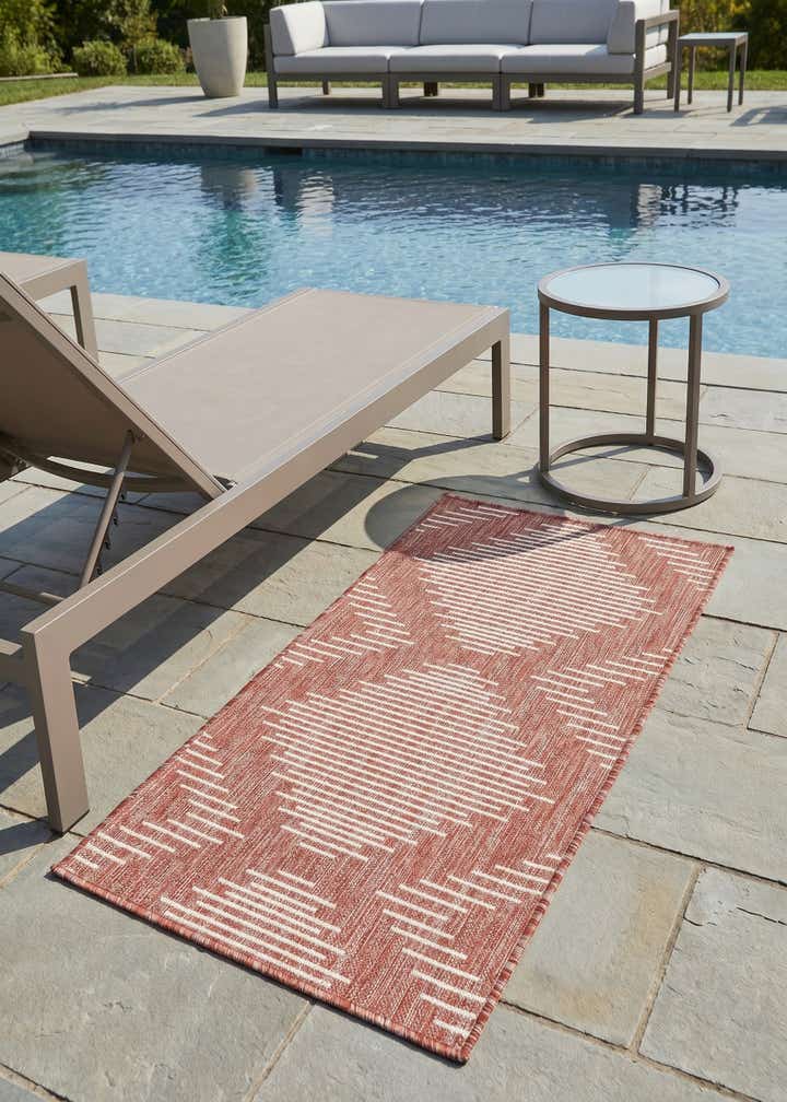 2' x 4' Easy-Clean Modern Indoor / Outdoor Runner Rug